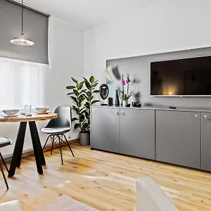  Apartment Stylish Tiny House