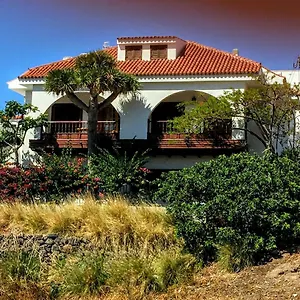  Apartment Lovely House Views&garden Spanien